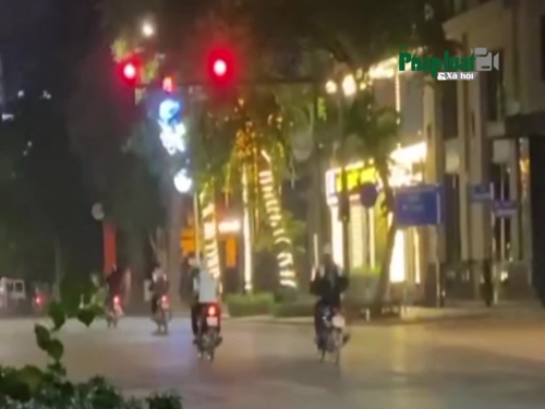 Hà Nội: Tái diễn tình trạng đua xe, phóng nhanh vượt ẩu ở nhiều tuyến phố - Bài 1